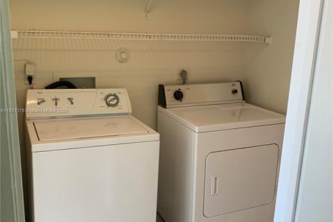 Condo in Wellington, Florida, 3 bedrooms  № 1807880 - photo 5
