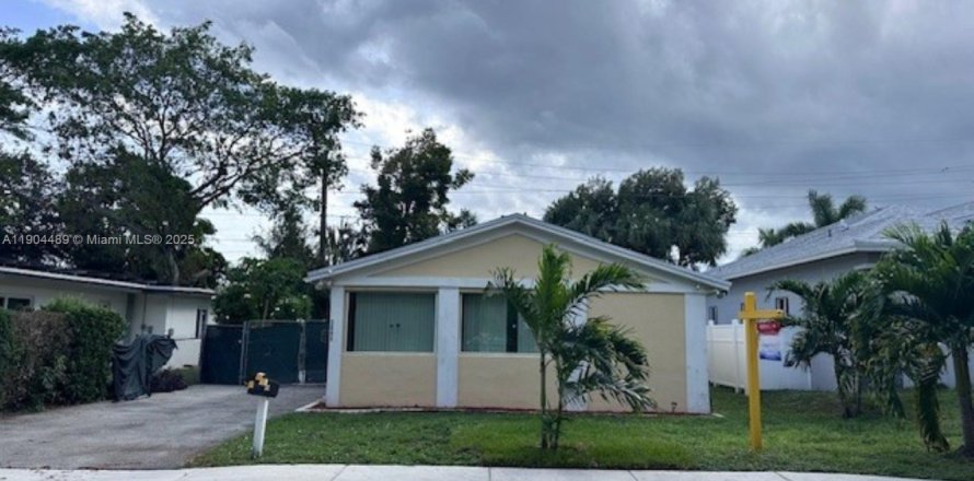 House in Fort Lauderdale, Florida 3 bedrooms, 100.33 sq.m. № 2081903