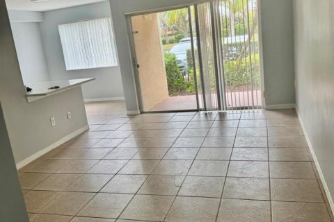 Copropriété à louer à Vero Beach, Floride: 1 chambre, 75.72 m2 № 2146108 - photo 3