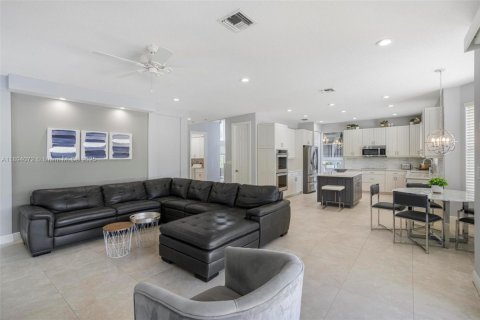 Villa ou maison à louer à Boca Raton, Floride: 5 chambres, 311.04 m2 № 1945874 - photo 14