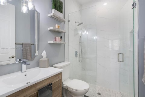 Villa ou maison à louer à Boca Raton, Floride: 5 chambres, 311.04 m2 № 1945874 - photo 23