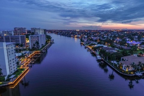 Condo in Highland Beach, Florida, 2 bedrooms  № 2027103 - photo 5