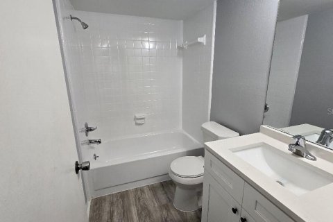 Condo in Tampa, Florida, 2 bedrooms  № 2148555 - photo 12