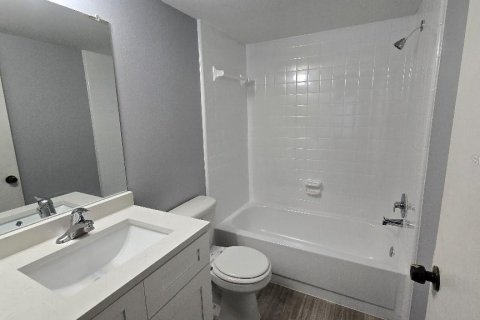 Condo in Tampa, Florida, 2 bedrooms  № 2148555 - photo 11