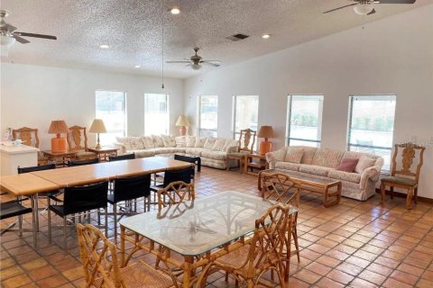 Condo in Tampa, Florida, 2 bedrooms  № 2148555 - photo 13