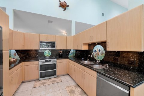 Купить виллу или дом в Корал-Спрингс, Флорида 3 комнаты, 246.47м2, № 2077588 - фото 6