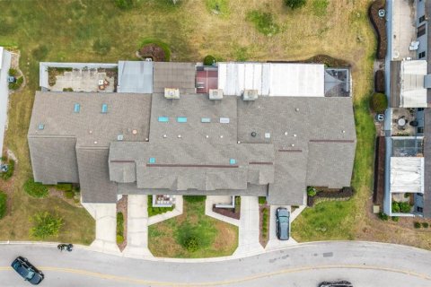 Townhouse in Ocala, Florida 3 bedrooms, 165.18 sq.m. № 2217787 - photo 8