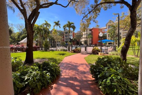 Condominio en alquiler en Doral, Florida, 1 dormitorio, 75.25 m2 № 1993717 - foto 21