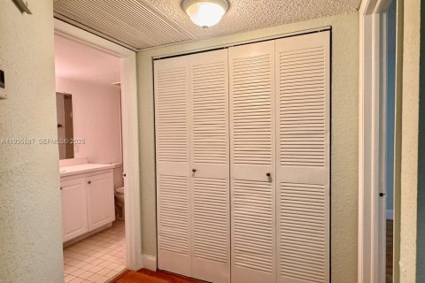 Condominio en alquiler en Doral, Florida, 1 dormitorio, 75.25 m2 № 1993717 - foto 6