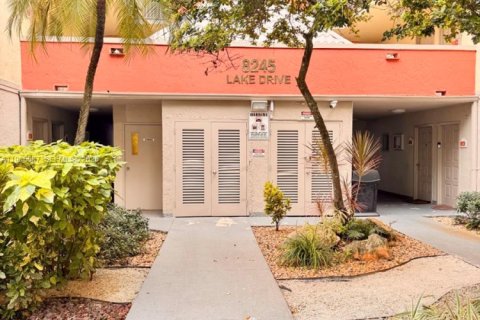 Condominio en alquiler en Doral, Florida, 1 dormitorio, 75.25 m2 № 1993717 - foto 19