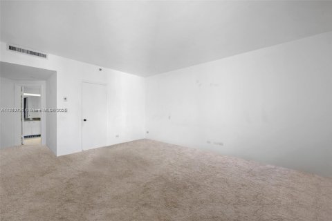 Copropriété à vendre à Aventura, Floride: 2 chambres, 150.69 m2 № 1965925 - photo 13