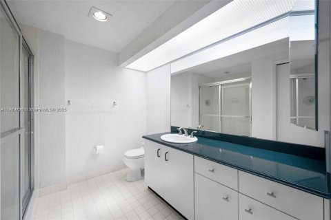 Copropriété à vendre à Aventura, Floride: 2 chambres, 150.69 m2 № 1965925 - photo 18