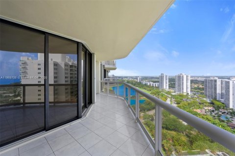 Copropriété à vendre à Aventura, Floride: 2 chambres, 150.69 m2 № 1965925 - photo 23