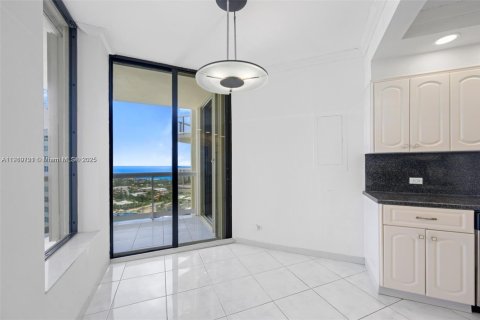 Copropriété à vendre à Aventura, Floride: 2 chambres, 150.69 m2 № 1965925 - photo 11