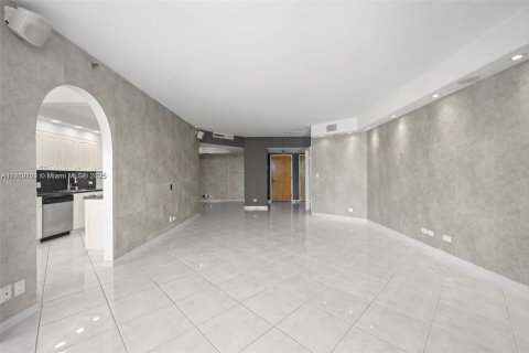 Copropriété à vendre à Aventura, Floride: 2 chambres, 150.69 m2 № 1965925 - photo 3