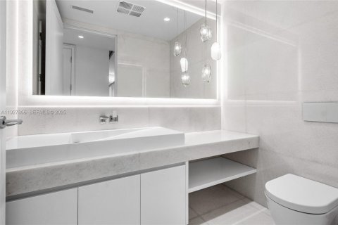Condominio en venta en Sunny Isles Beach, Florida, 4 dormitorios № 1989052 - foto 29