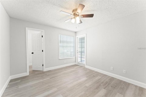 Condo in Orlando, Florida, 2 bedrooms № 2108506 - photo 9