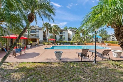 Condo in Orlando, Florida, 2 bedrooms № 2108506 - photo 16