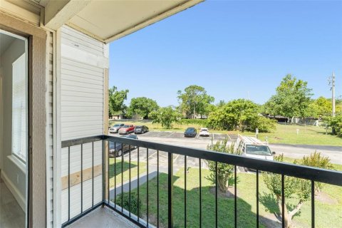 Condo in Orlando, Florida, 2 bedrooms № 2108506 - photo 14