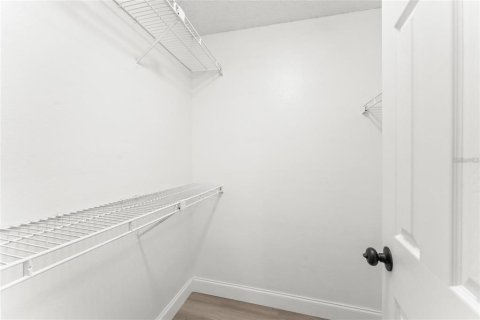 Condo in Orlando, Florida, 2 bedrooms № 2108506 - photo 10