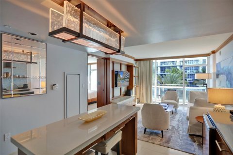 Снять в аренду кондоминиум в Майами-Бич, Флорида 1 спальня, 61.5м2, № 2052370 - фото 3