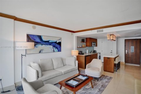 Снять в аренду кондоминиум в Майами-Бич, Флорида 1 спальня, 61.5м2, № 2052370 - фото 4