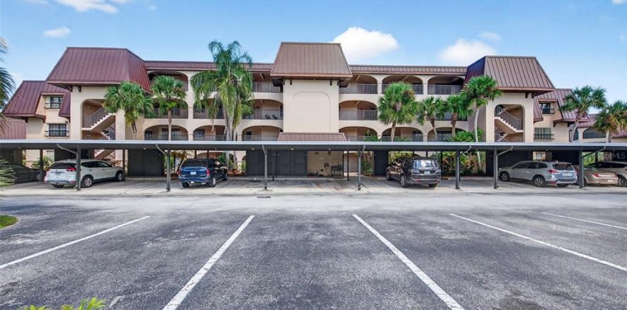 Condominio en Punta Gorda, Florida, 2 dormitorios  № 2095565