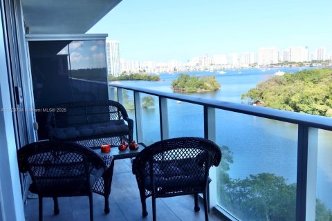 Condo in North Miami Beach, Florida, 2 bedrooms  № 1764847 - photo 7