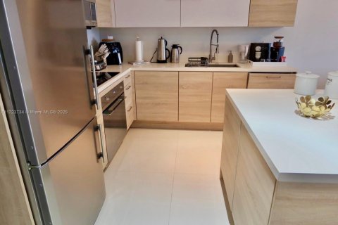 Condo in North Miami Beach, Florida, 2 bedrooms  № 1764847 - photo 28