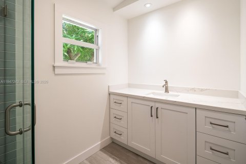 Casa en venta en Coral Gables, Florida, 2 dormitorios № 2003151 - foto 28