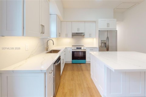 Casa en venta en Coral Gables, Florida, 2 dormitorios № 2003151 - foto 6