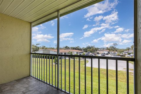 Condo in Venice, Florida, 2 bedrooms  № 1649928 - photo 15