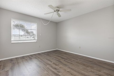 Condo in Venice, Florida, 2 bedrooms  № 1649928 - photo 12