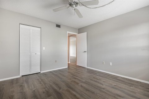 Condo in Venice, Florida, 2 bedrooms  № 1649928 - photo 13