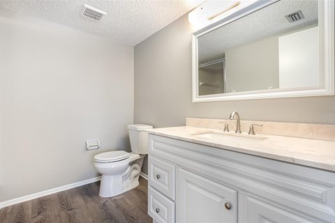 Condo in Venice, Florida, 2 bedrooms  № 1649928 - photo 11