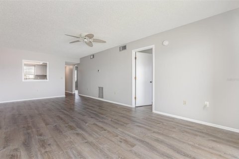 Condo in Venice, Florida, 2 bedrooms  № 1649928 - photo 7