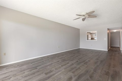 Condo in Venice, Florida, 2 bedrooms  № 1649928 - photo 8