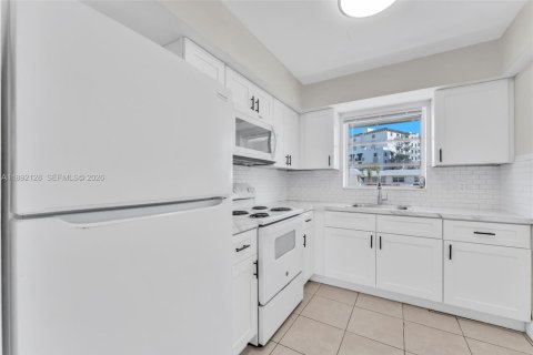 Condo à Miami, Floride, 2 chambres  № 2079802