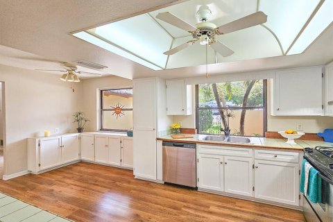 House in Palm Coast, Florida 2 bedrooms, 146.41 sq.m. № 1798673 - photo 5