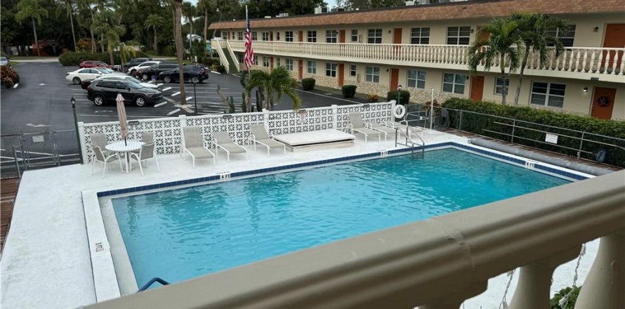 Condo in Vero Beach, Florida, 2 bedrooms № 1104546