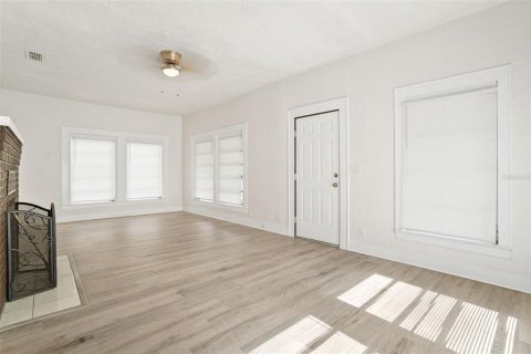 Casa en venta en Dade City, Florida, 3 dormitorios, 139.73 m2 № 1787425 - foto 6