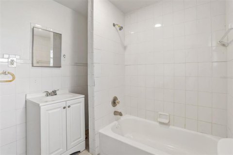 Casa en venta en Dade City, Florida, 3 dormitorios, 139.73 m2 № 1787425 - foto 18