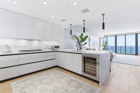 Condominio en venta en Pompano Beach, Florida, 3 dormitorios, 225.57 m2 № 2049759 - foto 16