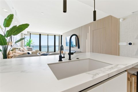 Condominio en venta en Pompano Beach, Florida, 3 dormitorios, 225.57 m2 № 2049759 - foto 14