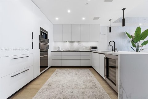 Condominio en venta en Pompano Beach, Florida, 3 dormitorios, 225.57 m2 № 2049759 - foto 15