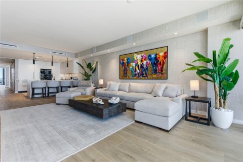 Condominio en venta en Pompano Beach, Florida, 3 dormitorios, 225.57 m2 № 2049759 - foto 12