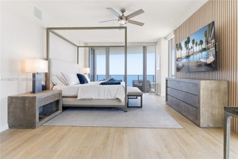 Condominio en venta en Pompano Beach, Florida, 3 dormitorios, 225.57 m2 № 2049759 - foto 21