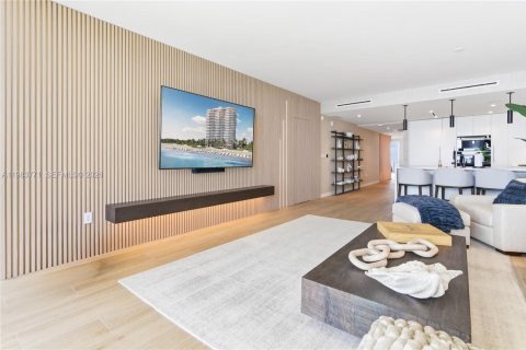 Condominio en venta en Pompano Beach, Florida, 3 dormitorios, 225.57 m2 № 2049759 - foto 10