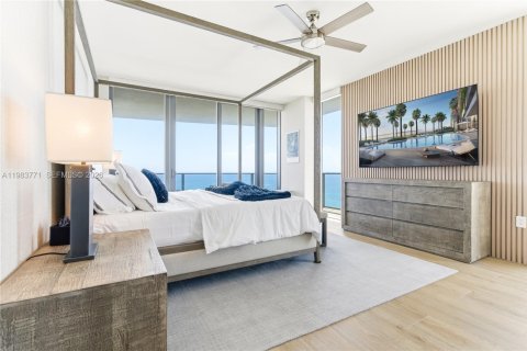 Condominio en venta en Pompano Beach, Florida, 3 dormitorios, 225.57 m2 № 2049759 - foto 19