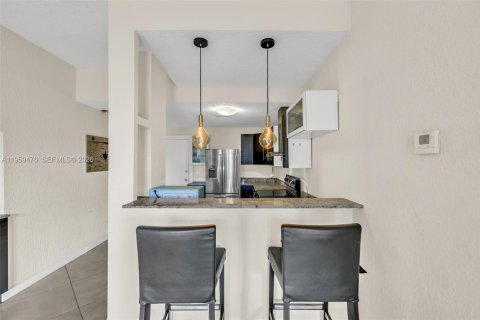 Condominio en venta en Miami, Florida, 1 dormitorio, 62.24 m2 № 2024713 - foto 11
